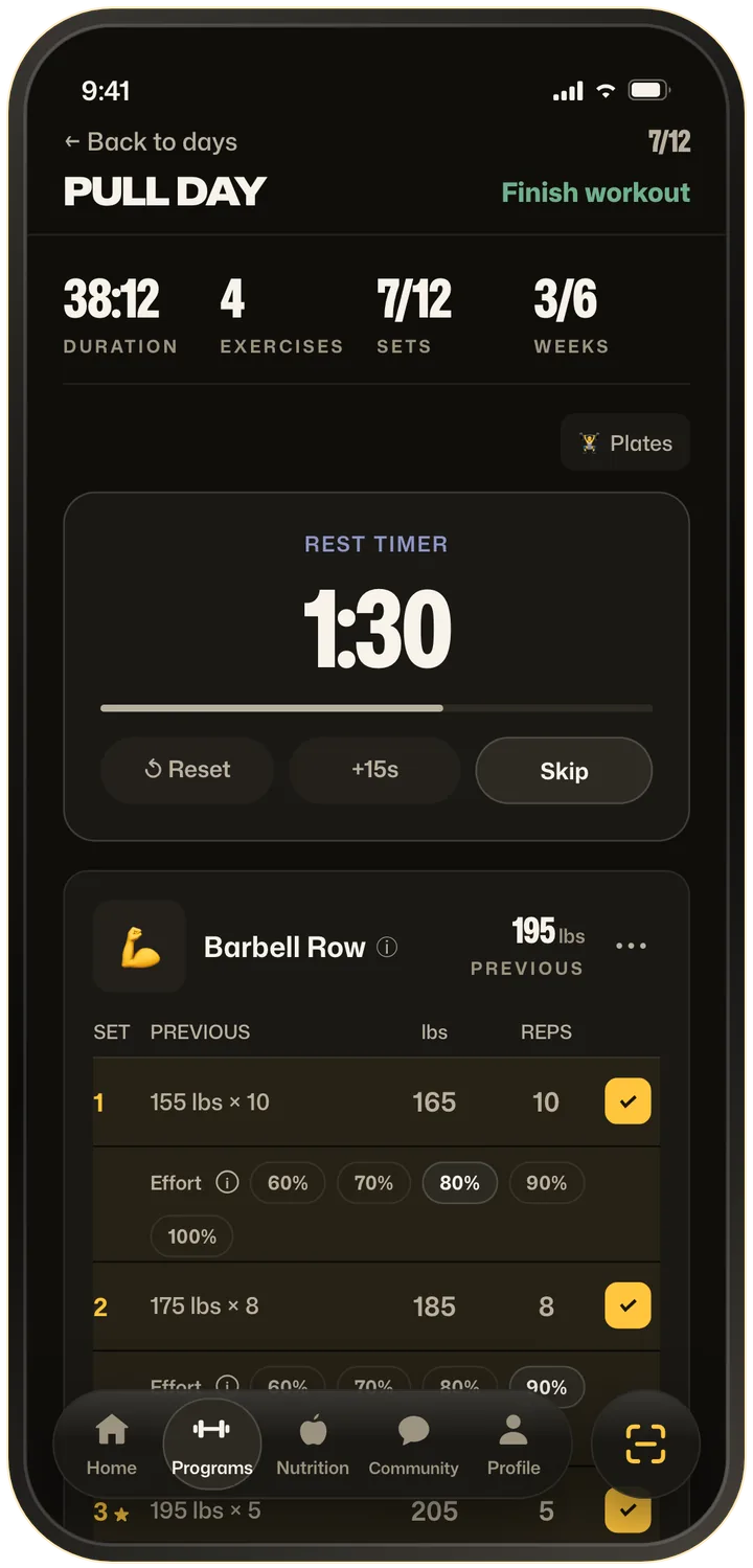 Live workout screen for Pull Day with duration, sets and weeks, a rest timer, and Barbell Row set rows showing previous weight, reps and effort.